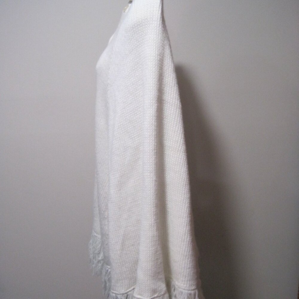 Vintage Unbranded Women's Size Large Cream Knit Arm Holes Button Sweater Poncho - Picture 6 of 8